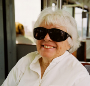 sunglasses UV sunglasses may help prevent macular degeneration